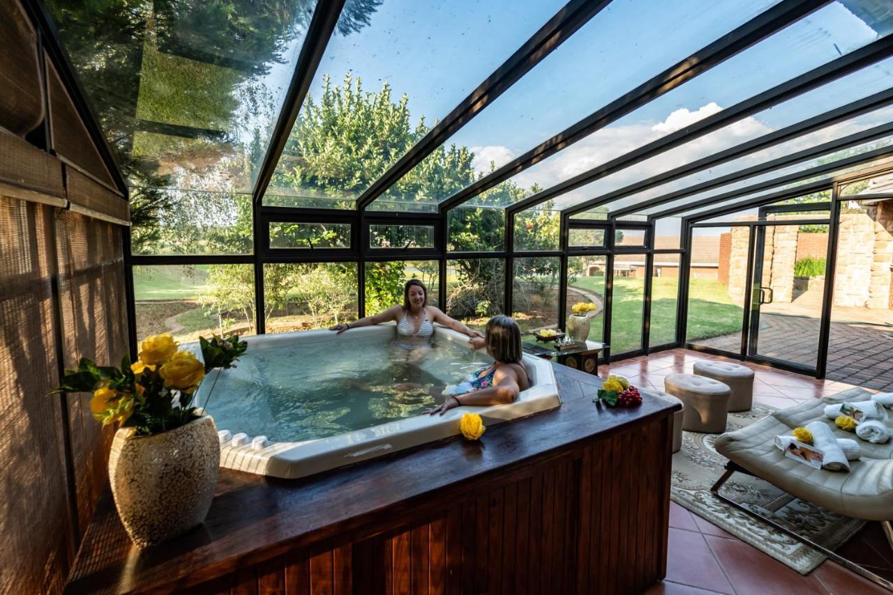 Kloppenheim Self Catering And Timeshare Resort Machadodorp Esterno foto